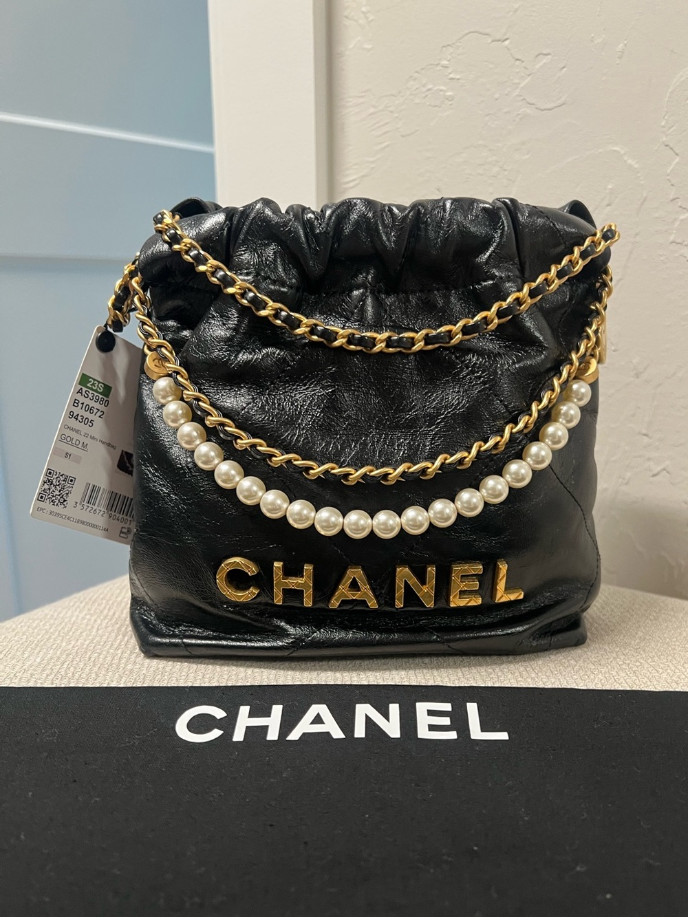 CHANEL MINI 22 W/ PEARLS- BLK